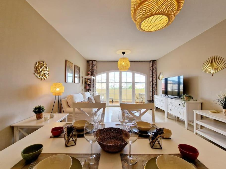 Appartement Royal Golf View: 2Br, Pools & Ac à Sitio de Calahonda Extérieur photo