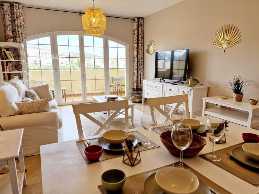 Appartement Royal Golf View: 2Br, Pools & Ac à Sitio de Calahonda Extérieur photo