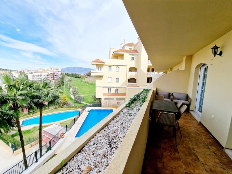Appartement Royal Golf View: 2Br, Pools & Ac à Sitio de Calahonda Extérieur photo