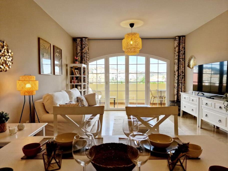 Appartement Royal Golf View: 2Br, Pools & Ac à Sitio de Calahonda Extérieur photo