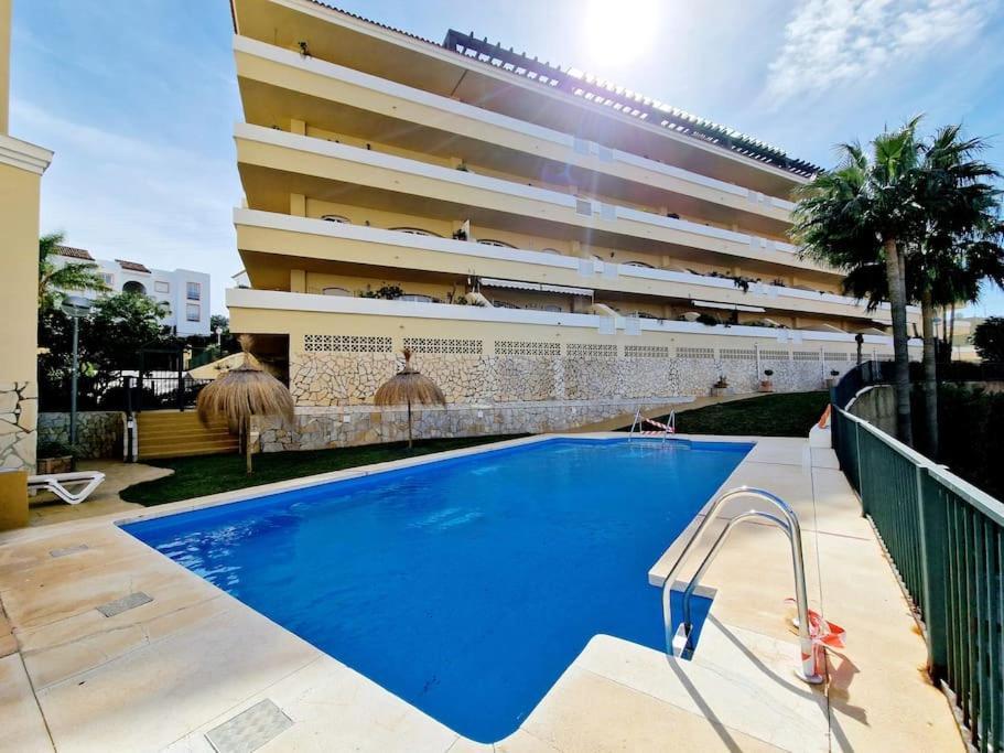 Appartement Royal Golf View: 2Br, Pools & Ac à Sitio de Calahonda Extérieur photo