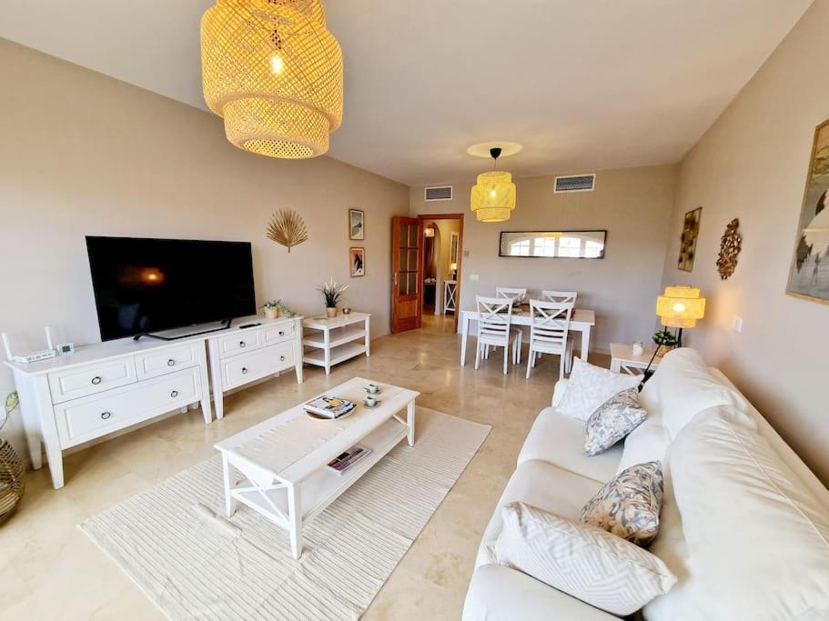 Appartement Royal Golf View: 2Br, Pools & Ac à Sitio de Calahonda Extérieur photo