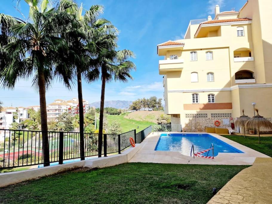 Appartement Royal Golf View: 2Br, Pools & Ac à Sitio de Calahonda Extérieur photo