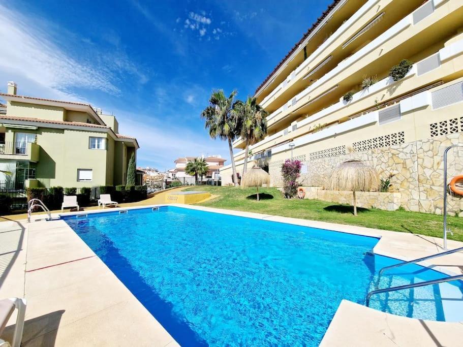 Appartement Royal Golf View: 2Br, Pools & Ac à Sitio de Calahonda Extérieur photo