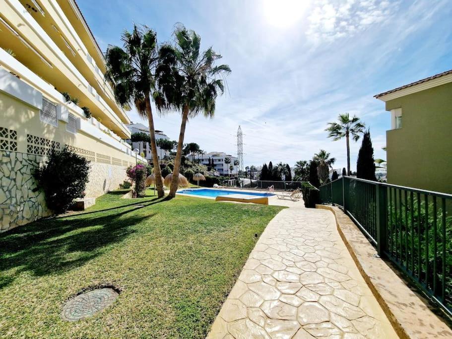 Appartement Royal Golf View: 2Br, Pools & Ac à Sitio de Calahonda Extérieur photo